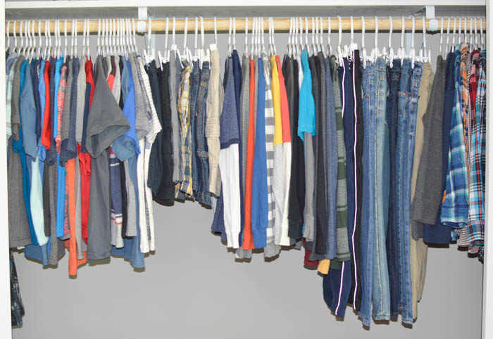 Are you struggling to get your kid's out the door each morning? Simplify the process! Find out how to organize kid's clothes for easy mornings.