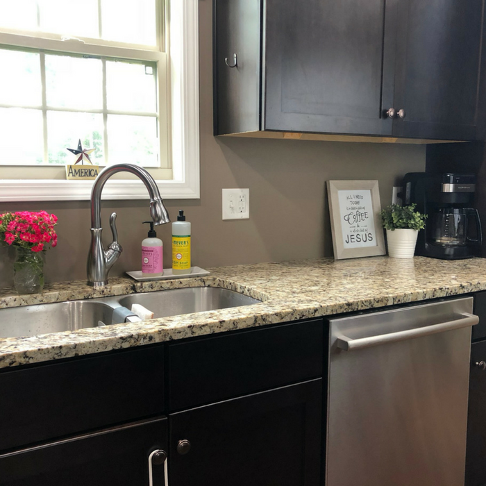 Simplify Your Kitchen with Clutter-free Countertops