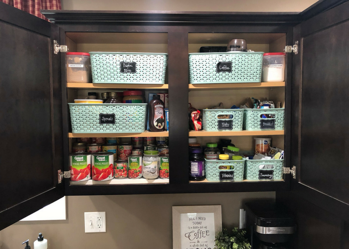 https://www.thesimplyorganizedhome.com/wp-content/uploads/2018/07/Pantry-Organization-6.png